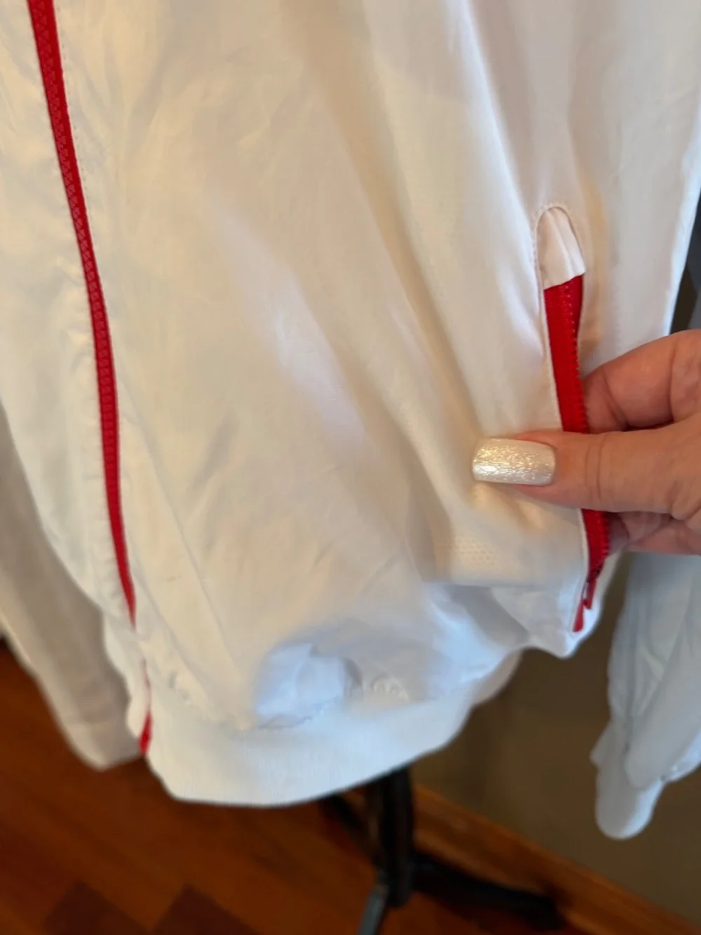 Nike Men's Red White Hooded Windrunner Windbreaker Hooded Training Jacket, Small - Picture 7 of 16